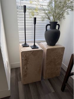 Travertine pedestals