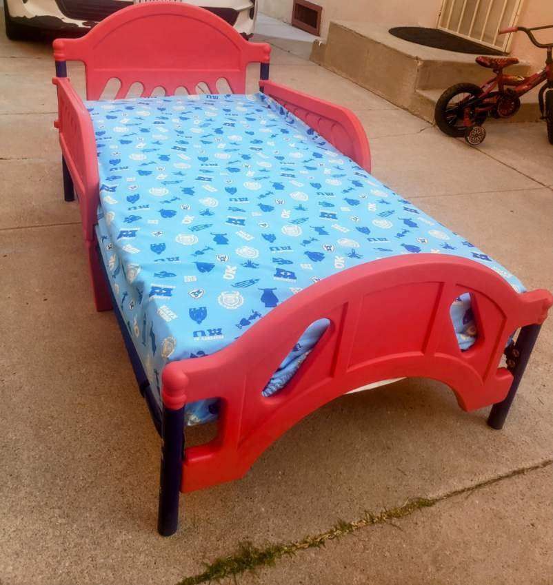 Kids Bed With Serta Mattress Included