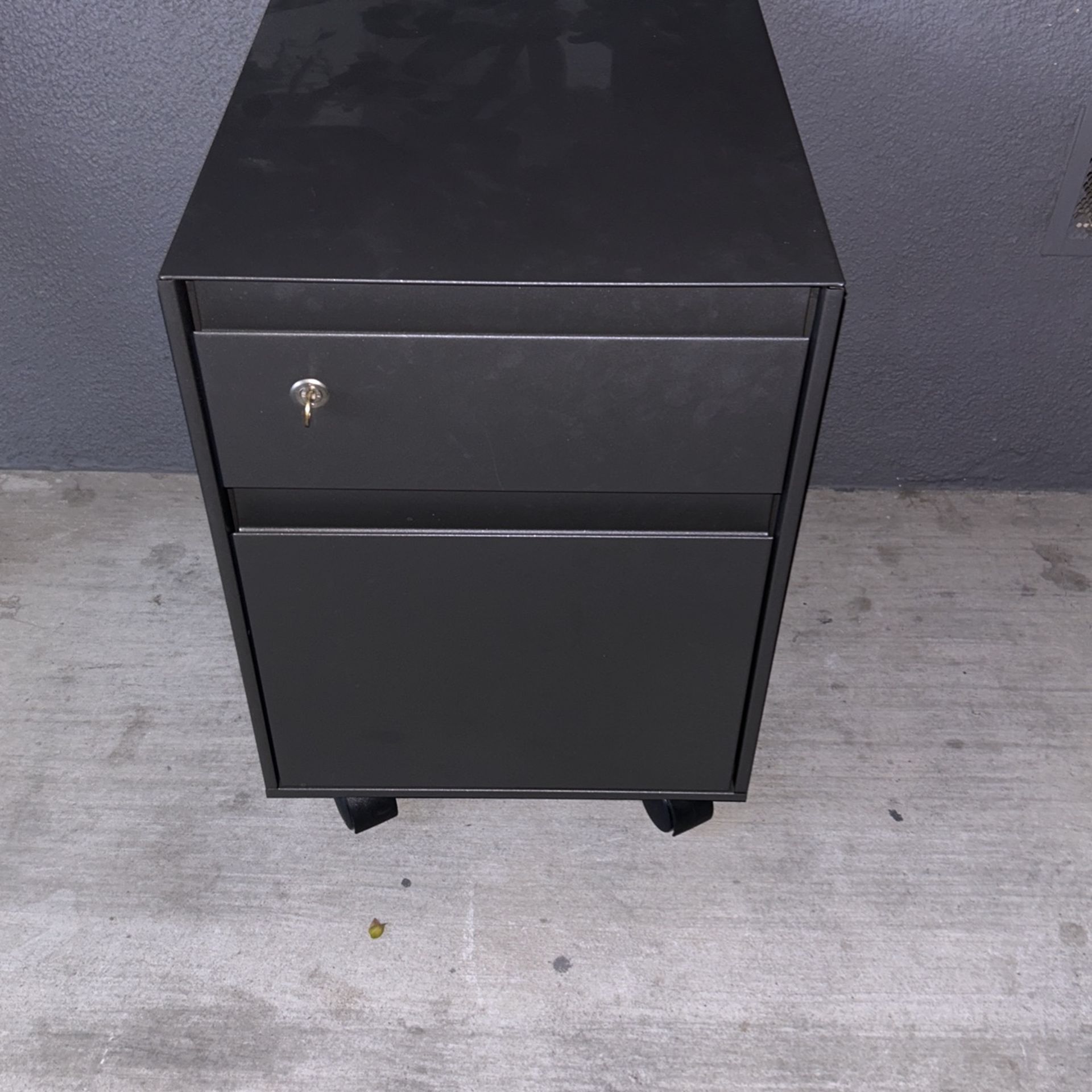 17X18 Inch Metal File Cabinet