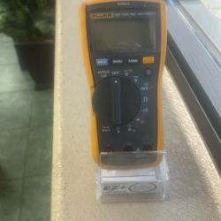 FLUKE MULTIMETER 