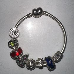 Pandora Bangle Bracelet With 8 Charms 
