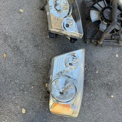 headlights  2006  Ford. F150 