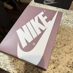 Nike Air Jordan 1 Retro High OG 'Purple Thunder' trainers #jordan1 #retro