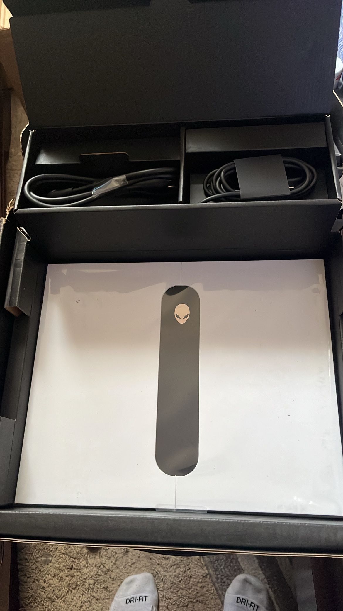 Alienware x14 r2- rtx 3050 - core i5