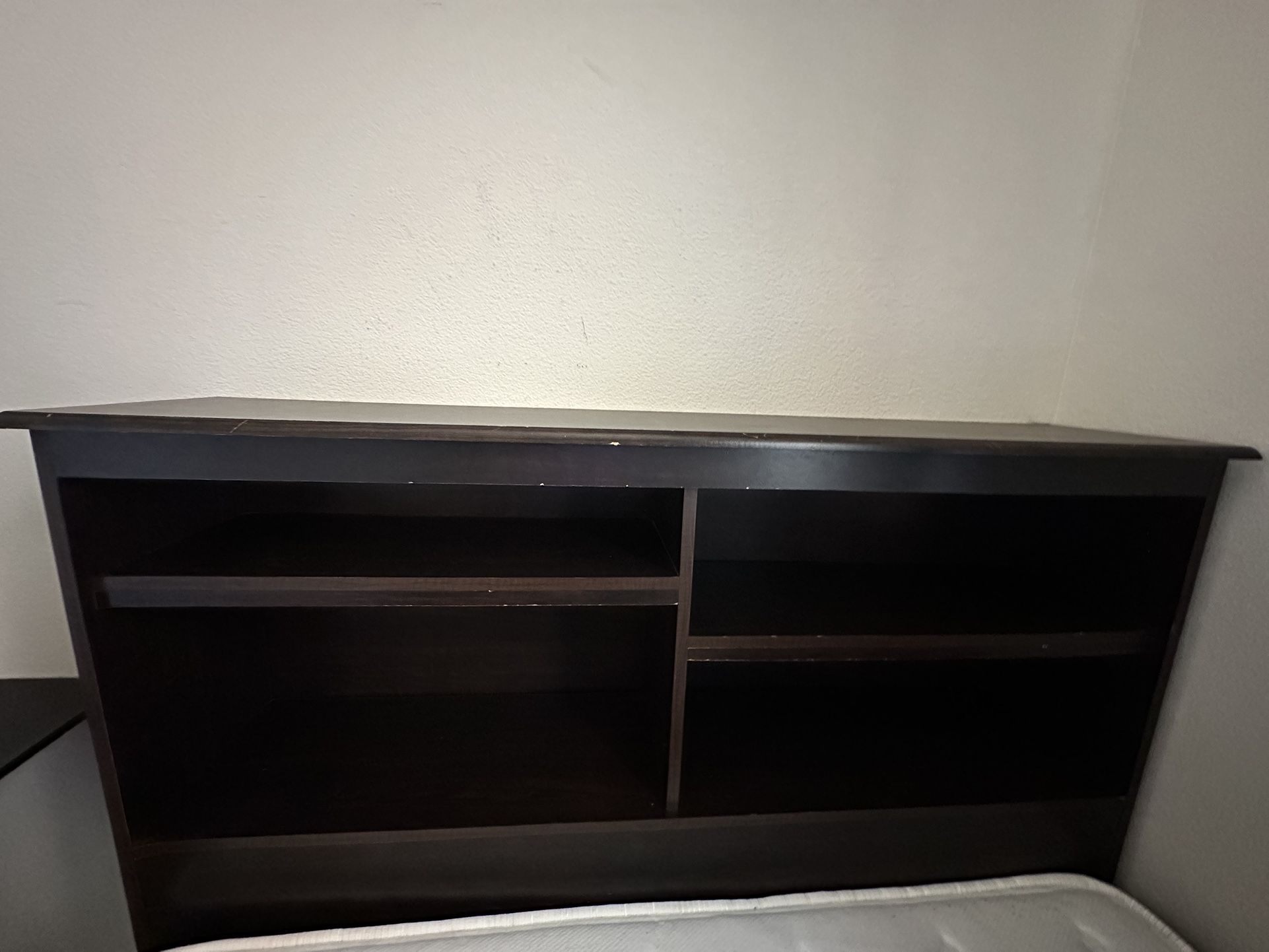 Queen Headboard FREE for Sale in Phoenix, AZ OfferUp