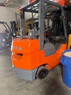 Forklift