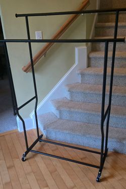 Clothing rack ***NEW****