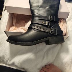 Knee High Boots Sz 7