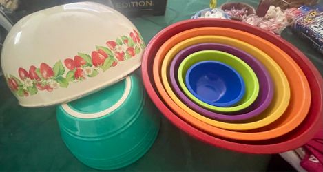 Assorted Mixing Bowls
