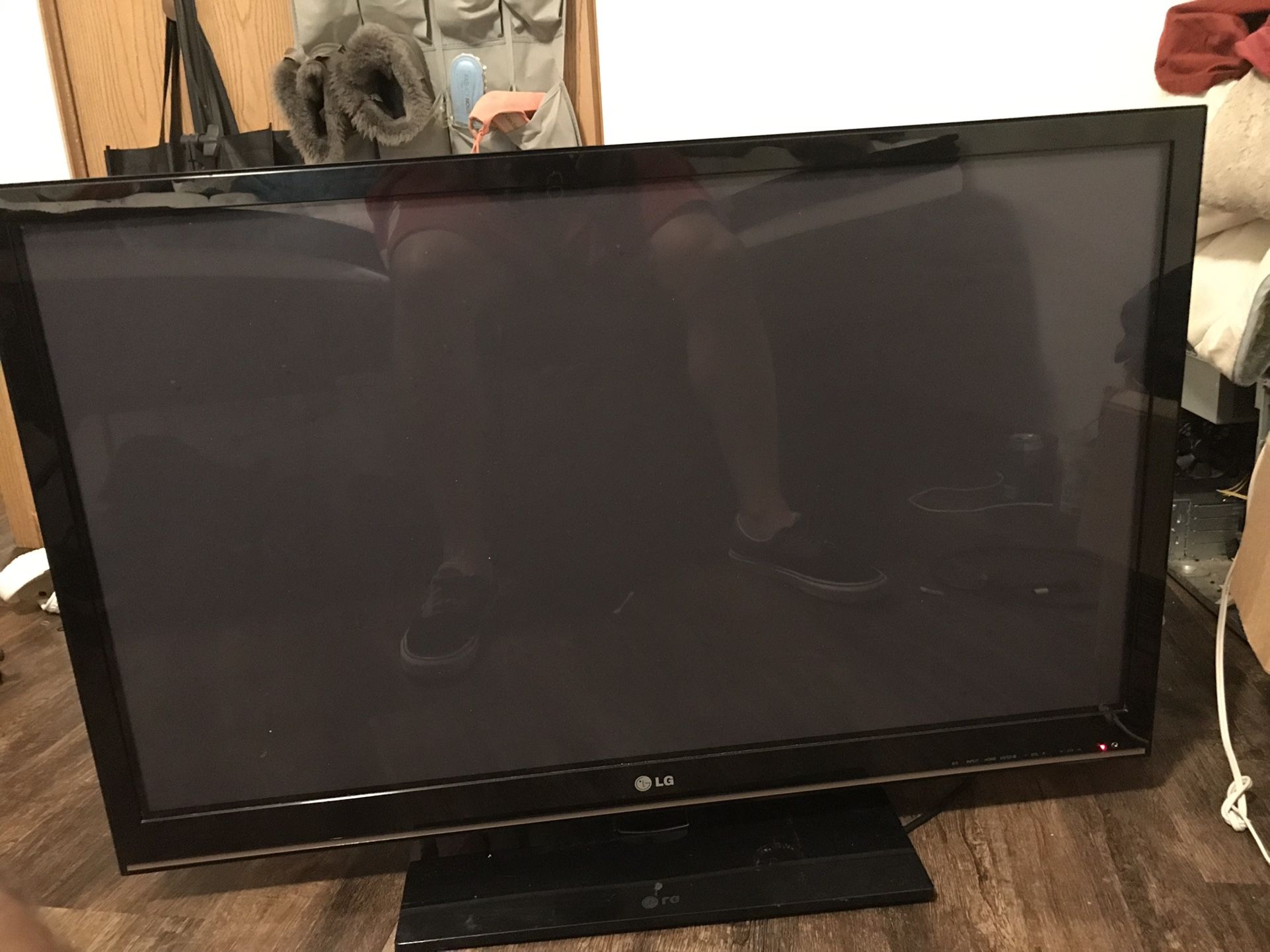 42” LG Plasma Tv