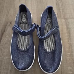 Girl Shoes Size 2