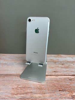 iPhone 7 - Unlocked - 128GB 