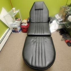 Facial Bed