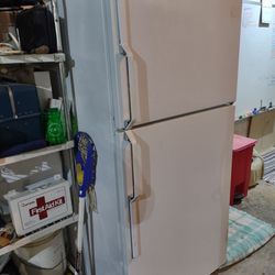 Hotpoint Refrigerator 