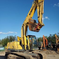 Kobelco 210 Excavator - 48,000lbs