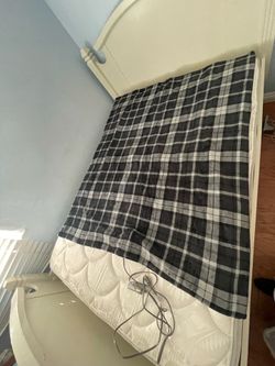 Electric heating blanket