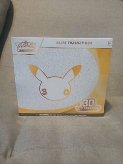 Pokemon 30th Celebration ETB