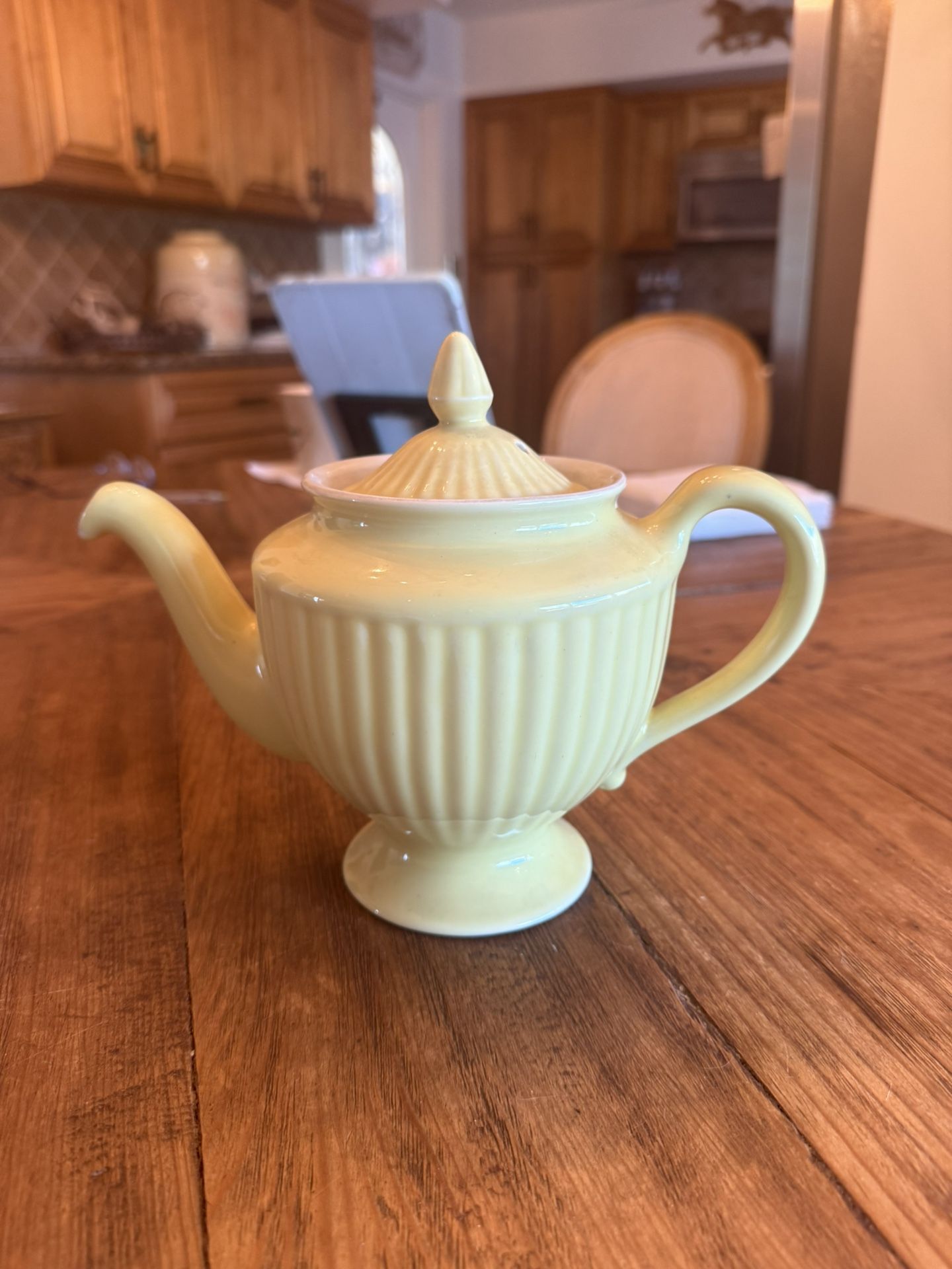 Yellow Hall Teapot (Greenway Rd And Cave Creek Road)