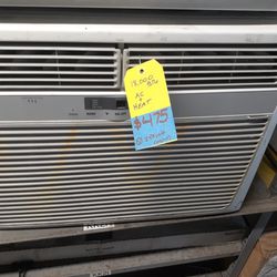 Window AC Unit + Heater 18,000 Btu