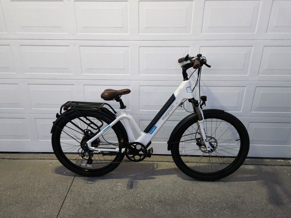 Magnum Navigator E-Bike