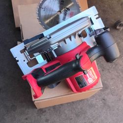 Milwaukee M18 Circular Saw With Blade .Tool Only