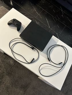 Xbox One X (1 TB) Black