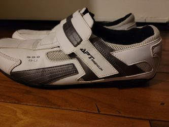 Tennis Shoes
