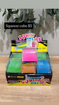 Squeeze cube