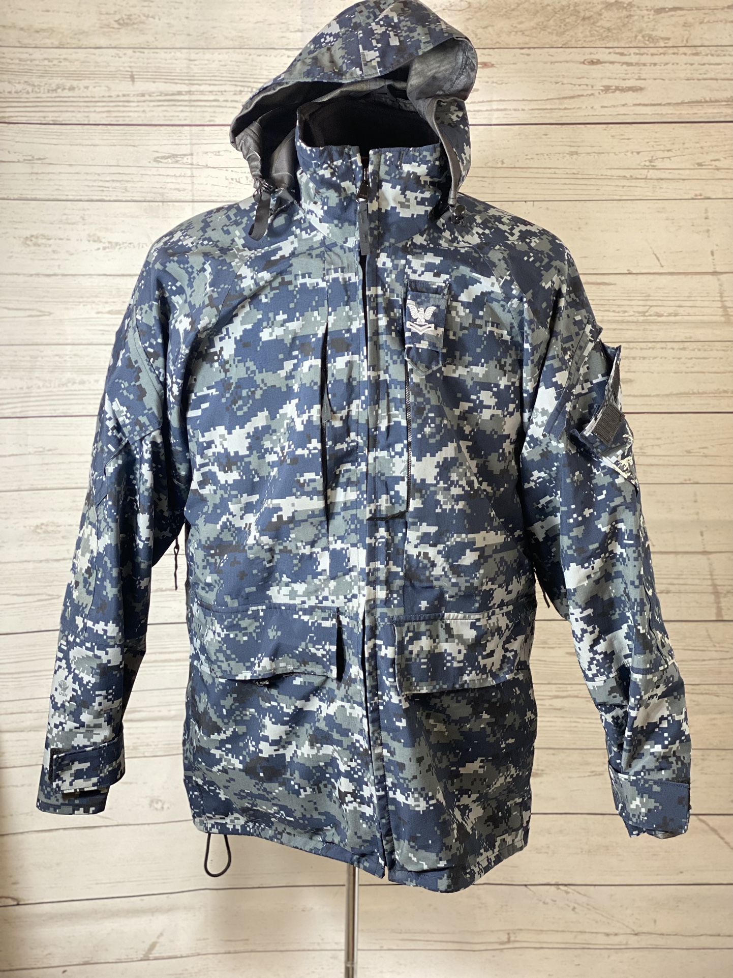 US Navy GORE-TEX NWU 3-in-1 Detachable Fleece Digital Camo Parka Size Med Short