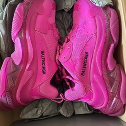 Balenciaga Triple S 