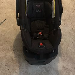 BRITAX Car Seat WITH Car Mount Included