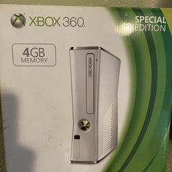 Xbox 360 Bundle 4GB With Kinect And Free Games