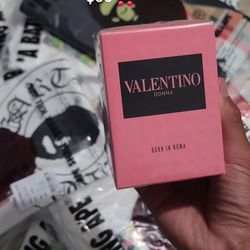 Valentino Donna Perfume