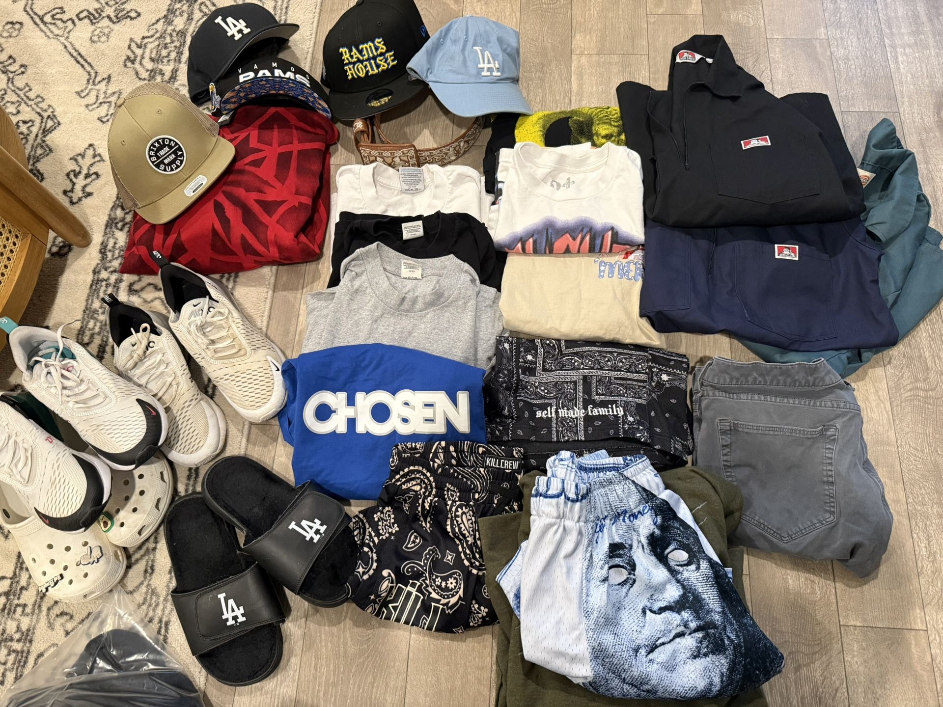 Men’s clothing Bag