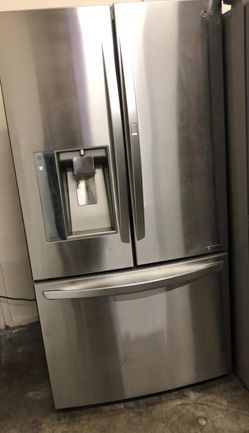 LG French Door Stainless Steel Refrigerator With Water and Ice Maker
