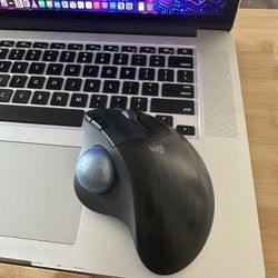 Logitech Ergonomic Bluetooth Mouse