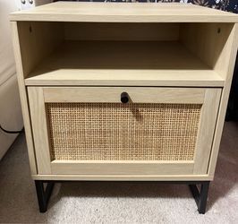 2 Nightstands