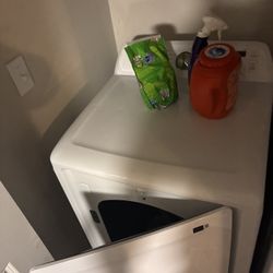Samsung Dryer ( Gently used )