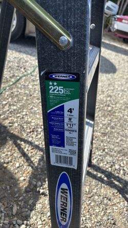 Werner 4ft Fiberglass Step Ladder 225 lbs