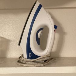 Rival IR500 Clothes Iron And Steamer