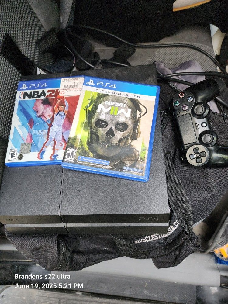 PS4 Console And Controller