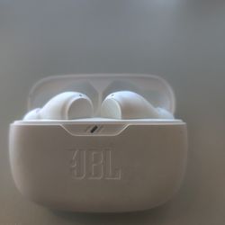 Connects iOS iPhone & android JBL beem 2 earbuds