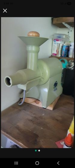 Vintage Juice Extractor