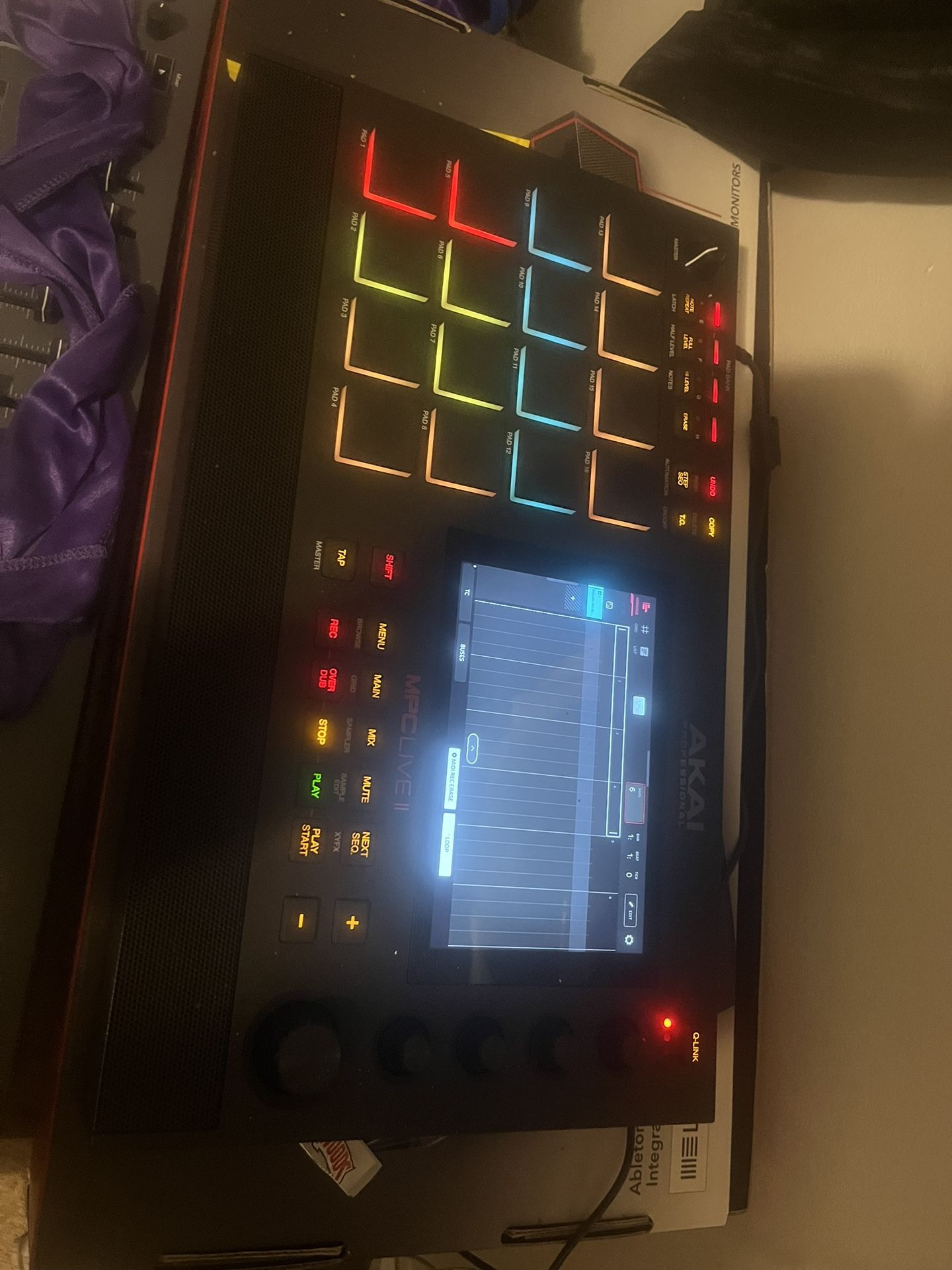 Akai Professional Mpc Live 2 