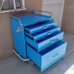 Harloff Tools Box..H..34..W..27..D..18