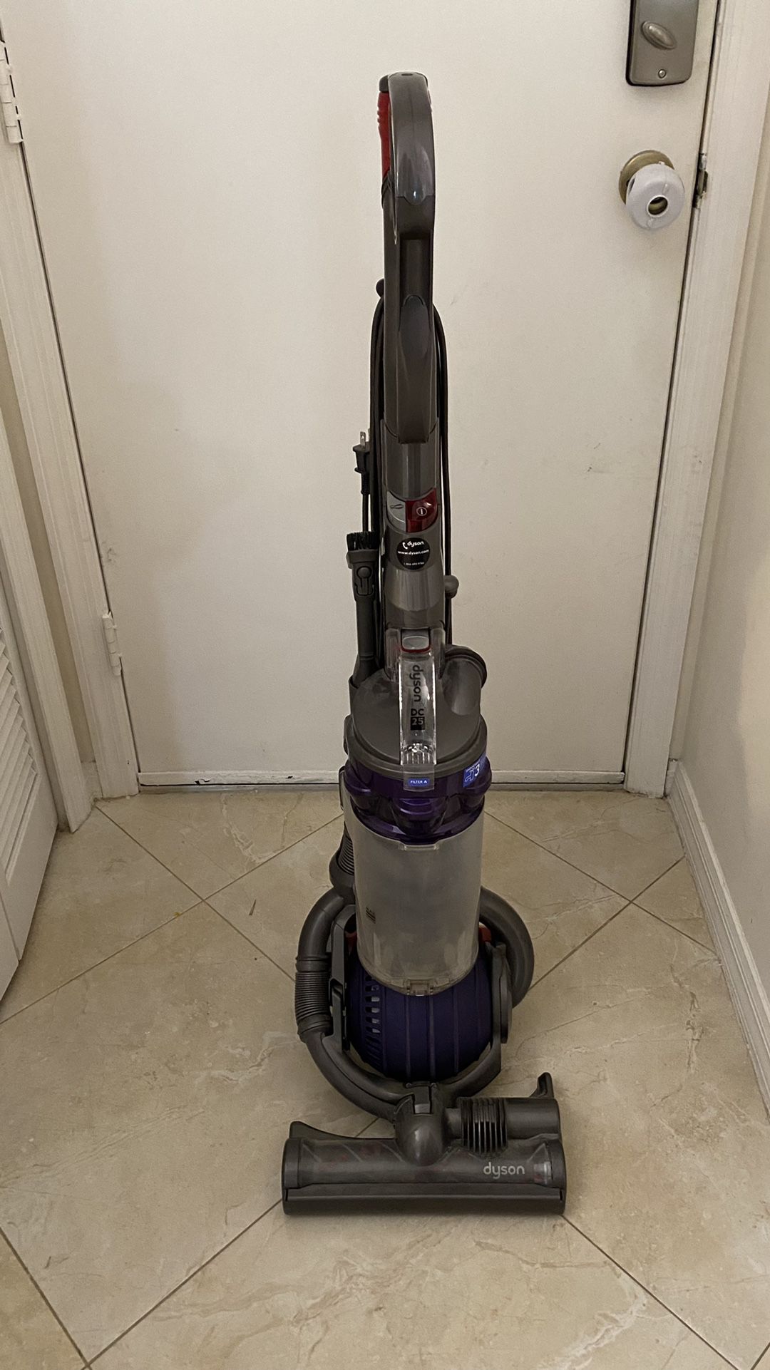 Dyson Animal DC25 With Accessories