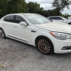 Kia K900 Parts Car  2015-2018 Model 