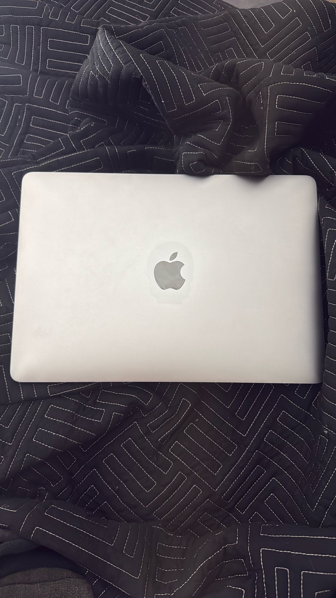 MacBook Pro 2020 With Touch Bar