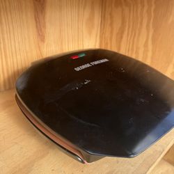 🔥 Brand New George Foreman Grill – $25 OBO 🔥  Never used — still looks brand new! Perfect for quick, healthy meals — grill burgers, chicken, veggies