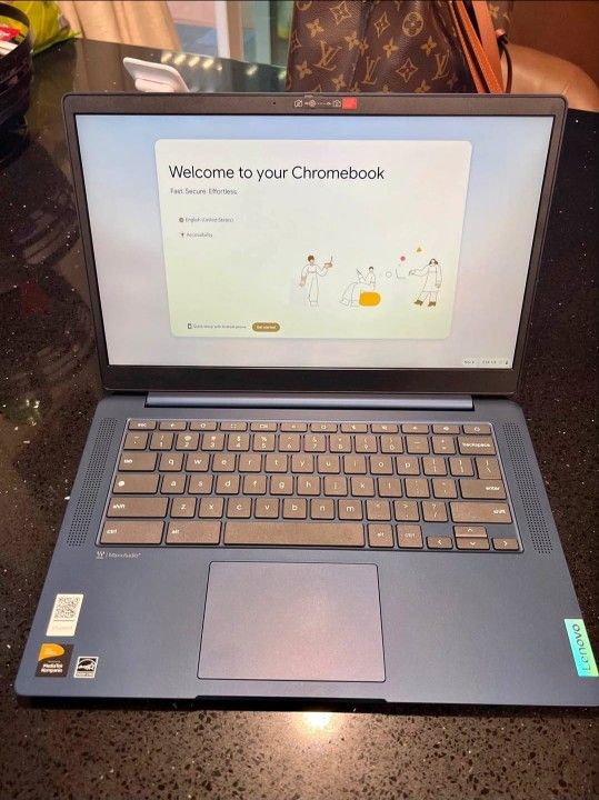 Lenovo Chromebook Slim 3 Abyss Blue